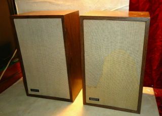 Vintage Pair The Advent 3 Speakers