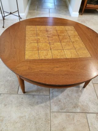 Mid - Century Lane Walnut Round Coffee Table With Burled Wood Inlay - Danish Modern