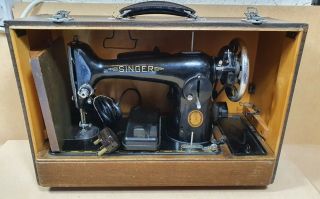 Vintage Singer 201k Electric Sewing Machine With Accessories