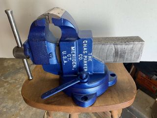 Vintage Chas Parker No.  974 Bench Vise 4” Jaws W/ Swivel Base & Wrench