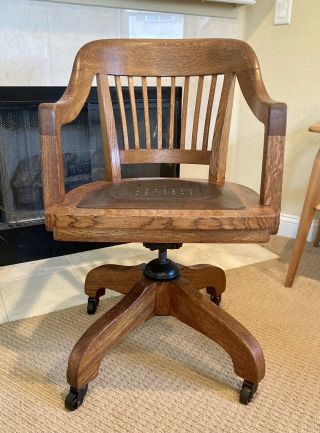 Vtg Gunlocke Antique Mission Tiger Oak Wood Banker Office Swivel Tilt Arm Chair