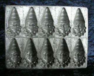 Old Antique Vintage Chocolate Mold Scape Figure Plate With 10 Clown Faces.