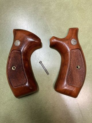Vintage Smith Wesson K Frame Round Butt Target Grips Checkered Goncalo Alves