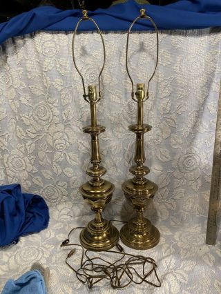 Elegant Lustrous Pair Large Vintage Mid Century Stiffel Brass 3 - Way Table Lamps