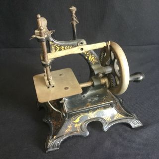 Antique Gold Gilt Dec.  Cast Iron Muller ? Miniature Toy Sewing Machine No.  28509