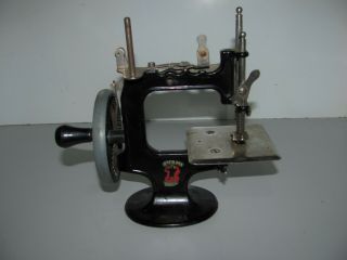 Vintage Peter Pan Model 1 Miniature Cast Iron Base Toy Sewing Machine