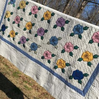Antique Vintage Country Cottage Pansies Applique Floral Cotton Quilt 76” X 84”
