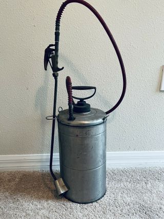 Vintage B&g 2 Gallon Pest Control Insecticide Sprayer With Spray Nozzle Rare
