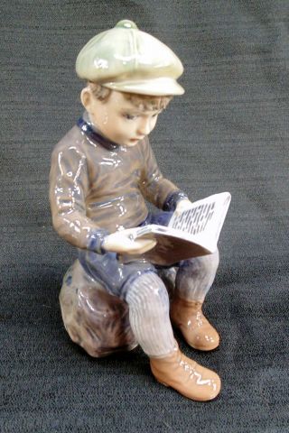 Vtg Dj Dahl Jensen Copenhagen Denmark Porcelain Figurine 1096 Boy Reading A Book