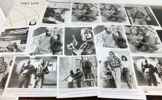 Vintage 1988 Roddy Piper " They Live " Press Kit With 14 Photos
