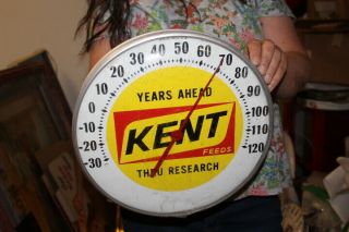 Vintage Kent Feed Cow Pig Chicken Farm Gas Oil 12 " Metal Glass Thermometer Sign