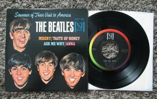 Beatles Rare Vintage 1964 Vj Souvenir Of Their Visit To America Ep Rare Bracket