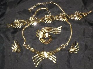 Vintage Trifari Demi Parure Rhinestone Brooch Necklace Bracelet & Clip Earrings