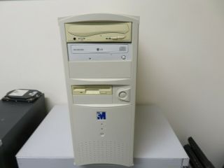Vintage Desktop PC Computer eMachines P6BAT - A,  Pentium III 128MB 20GB Windows 98 2