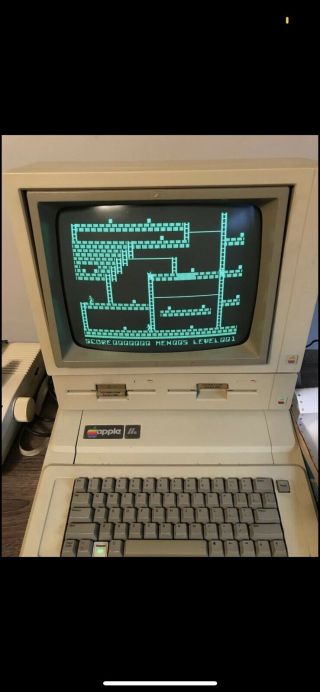 Vintage VTG Apple IIe computer w monitor,  disk drive,  Printer,  Joystick And Cd’s 3