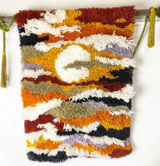 Vtg 70s Shag Unique Latch Hook Rug Kit Hippie Bohemian Wall Hanging Yarn Art Euc
