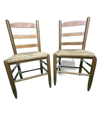 Antique Solid Oak Wood Dinning Chair With Rush Seating (set Of 2)
