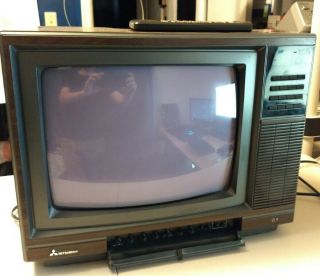 Vintage 1983 Mitsubishi Mga Crt Color Tv Television 15 " With Remote Mcm Retro