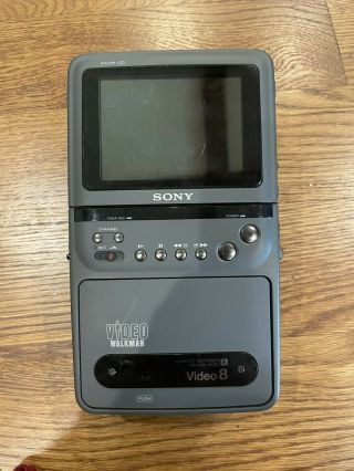 Sony Gv - 200 Video 8 Walkman Vintage Tv Recorder