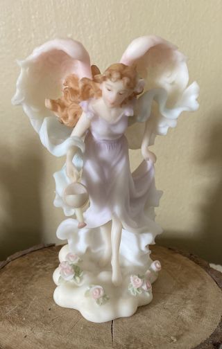 Seraphim Classics April Angel Of The Month Series 1999 81814