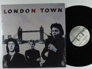 Wings London Town Capitol Lp Vg,  Shrink W/ Poster