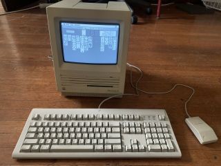 Vintage Apple Macintosh Se M5011 Computer Mac,  Keyboard And Mouse