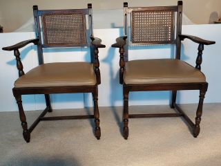 ANTIQUE CHAIRS - BERKEY & GAY CO.  - WILLIAM AND MARY STYLE WALNUT CHAIRS 2