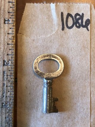 Steamer Trunk Key Eagle Q (same As Corbin T12 Or Yale E57) Chest - 1086