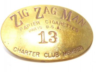 Zig Zag Man Papier Cigarettes Charter Club Member Pin Badge