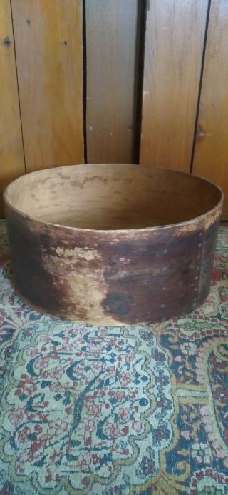 Antique Early Primitive Oval Wood Shaker Pantry Storage Box Orig.  Red Paint 13 "