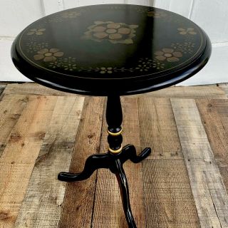 Vintage Ethan Allen Stenciled Wood Small Black Round Accent Table Hitchcock Side
