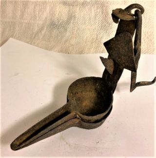 Very Good Antique Early 19th Century Forged Iron Betty Lamp Fat Lamp
