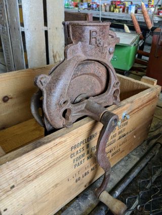 antique corn sheller R & H cast iron ROOT HEATH hand crank VINTAGE OLD FARM TOOL 2