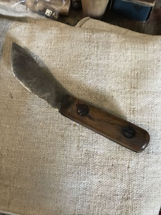 Early To Mid 19th Century Hard To Find Skinning Knife Forged Blade