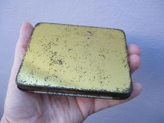 An Antique Vintage PLAYER ' S NAVY CUT Gold Leaf Hero Cigarettes Tobacco Tin. 2