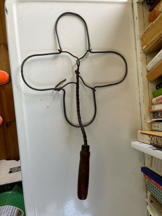 Vintage Wire Metal Rug Beater With Wood Handle