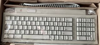Apple Extended Keyboard Ii Adb Factory Box Vintage Rare