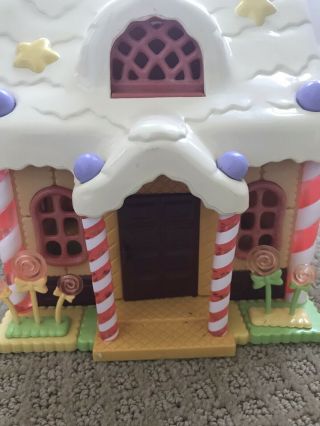 Sylvanian Families / Calico Critters Misty Forest Gingerbread House 2