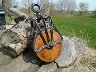 Antique Vintage Cast Iron And Wood Barn Pulley Farm Tool Rustic Primitive 2