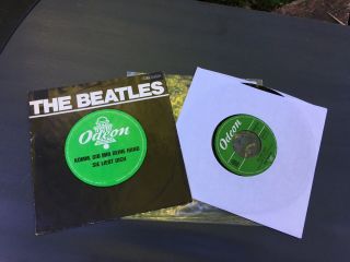 The Beatles ‎– Komm,  Gib Mir Deine Hand / Sie Liebt Dich Import 45 Vinyl 7 C7
