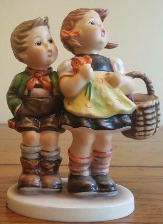 Goebel Hummel W.  Germany Figurine 49/0 To Market Boy & Girl With Basket Tmk 5