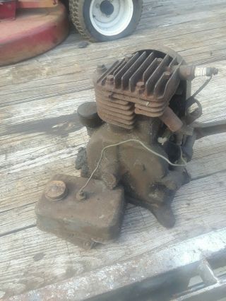 Vintage Briggs And Stratton Kick Start Engine,  Motor,  Turns Over,  Parts