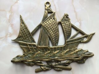 Mid Century Vintage/retro Wall Hanging Brass Ship Pipe Rack For 6 Pipes.  7” X 8”