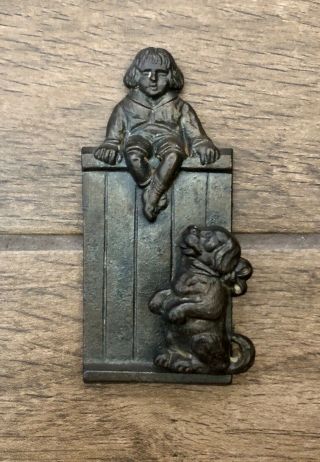 Vintage Cast Iron Buster Brown & Tige Dog Door Knocker 200