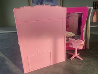 MatteL Barbie Sweet Roses Roll Top Desk Vintage 1988 ITALY Box & Instru 2