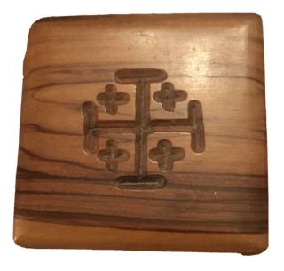 Vintage Small Olive Wood Trinket Box With The Jerusalem Cross A3