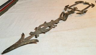 Antique Long Arrow Shaped Cast Iron Weathervane W/ Rectangle Backside For Insert