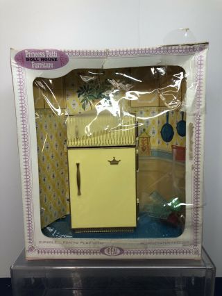 Vintage Ideal Princess Patti Miniature Dollhouse Furniture Kitchen Refridge Box