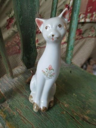 Porcelain White Cat With Floral Design - Andrea By Sadek - Made In Thailand