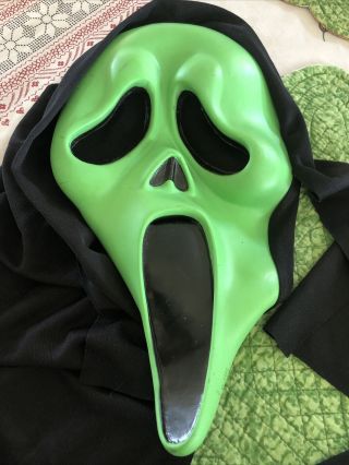 Vintage 90s Scream Ghost Face Mask Easter Unlimited Green Htf